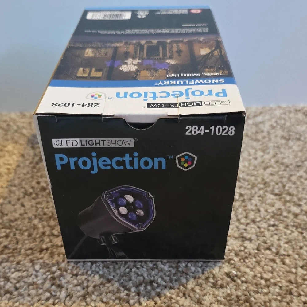 Ourdoor LED Projection Light with Blue and White Snowflurry Display